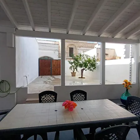 Casa Deborah Alliste