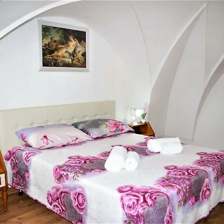 Casa Deborah Alliste